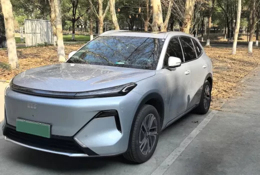 Новая модель ковриков для Geely EX5 EM-i (2025-)