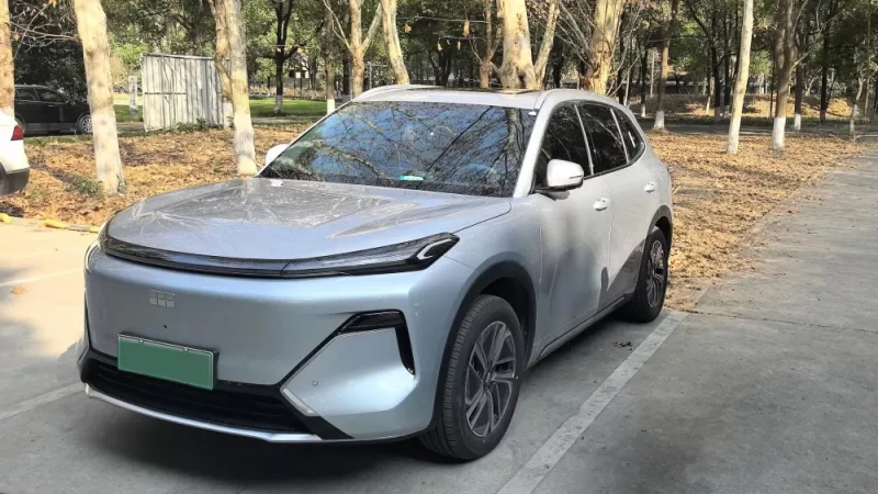 Новая модель ковриков для Geely EX5 EM-i (2025-)