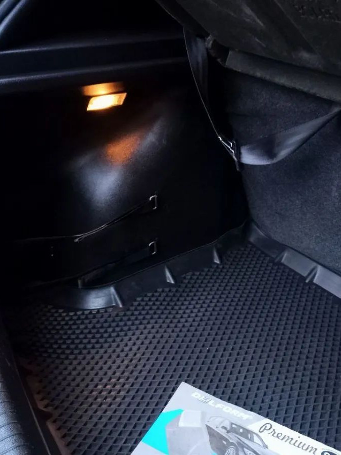 Коврик в багажник для автомобиля Hyundai Solaris 1 поколение Hb (2010-2017), Хендай Солярис 1