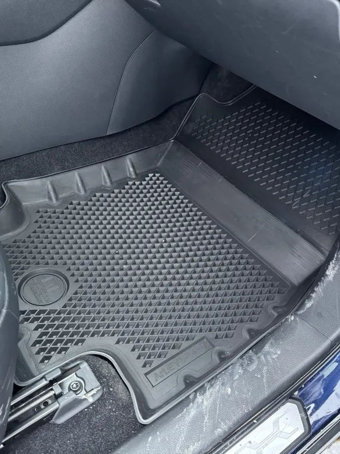 Коврики для автомобиля Тойота Рав 4 XA50 (2018-25), в салон авто Toyota Rav 4 (ХА50) с бортиками, эва, eva